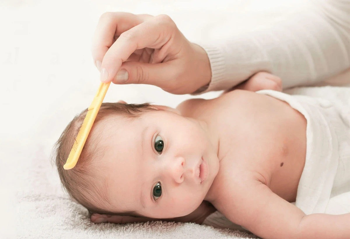 Crosta lattea nei neonati: ecco alcuni rimedi e consigli su cosa fare e  cosa evitare
