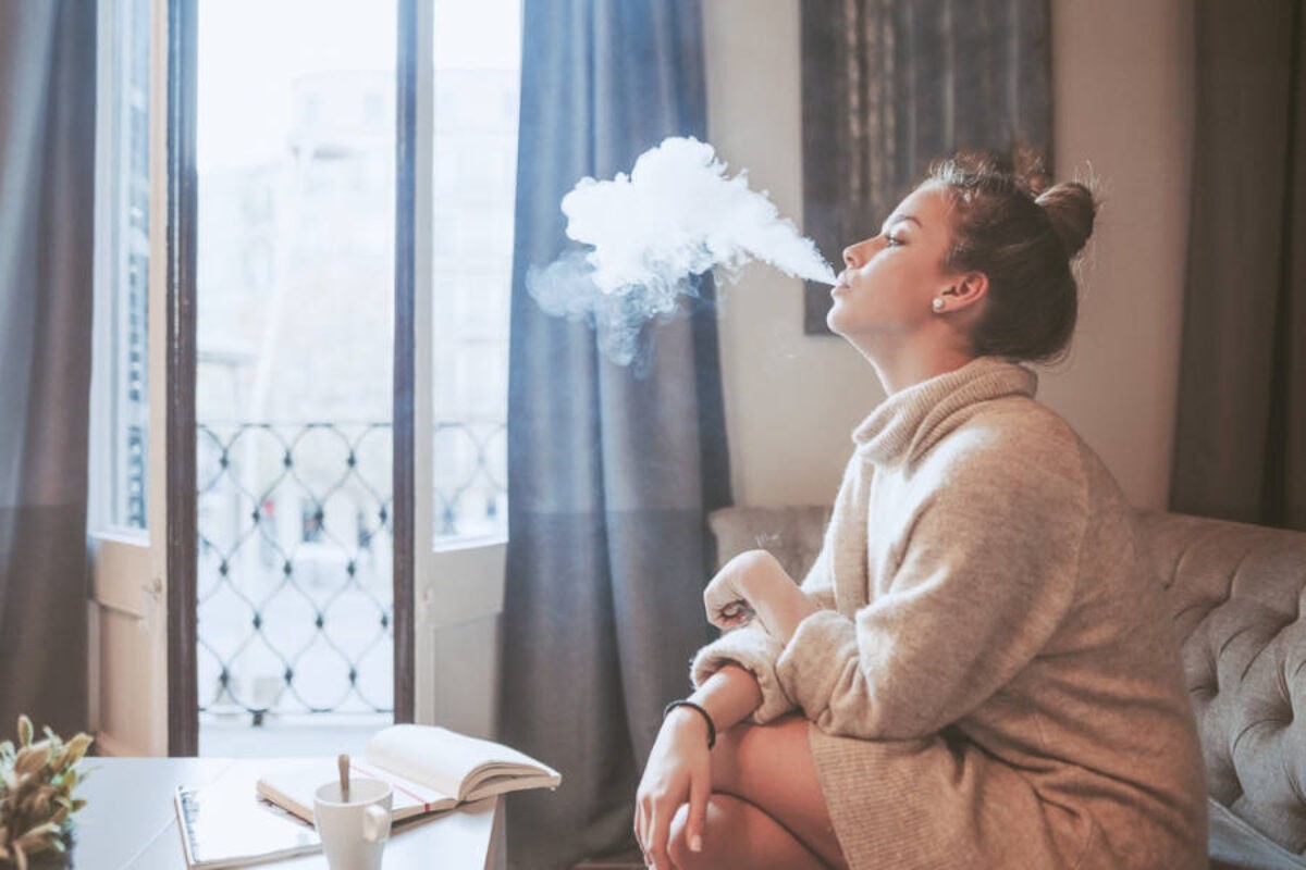 Fumare durante l' allattamento: gli effetti sul bambino e come smetter - Luxury Kids Fumare durante l' allattamento: gli effetti sul bambino e come smetter - Luxury Kids