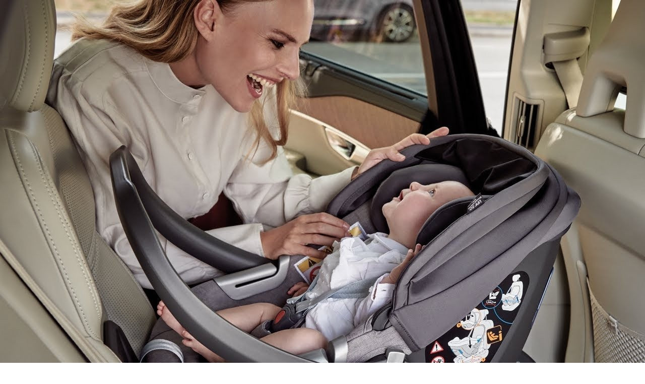 Viaggi lunghi in macchina con il neonato:ecco alcuni consigli - Luxury Kids