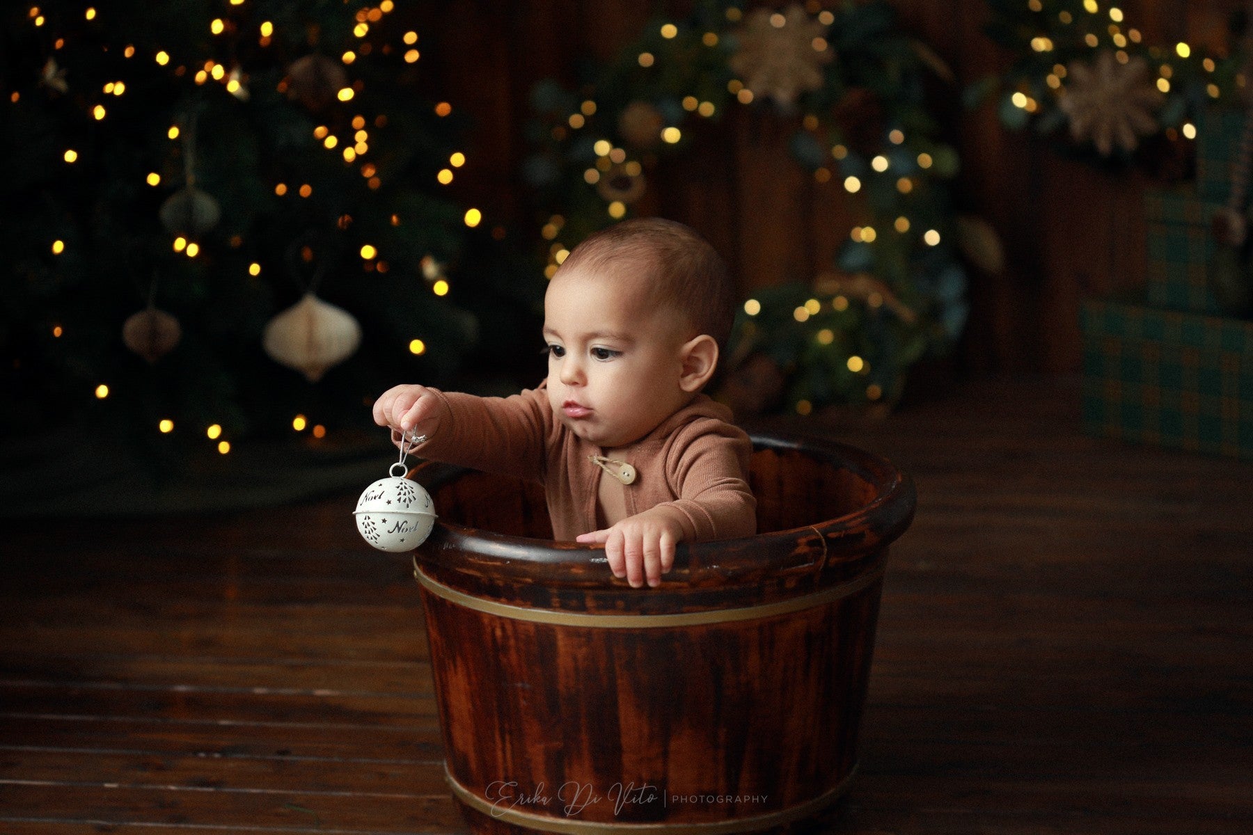 Outfit natalizio per neonato: stili e tendenze
