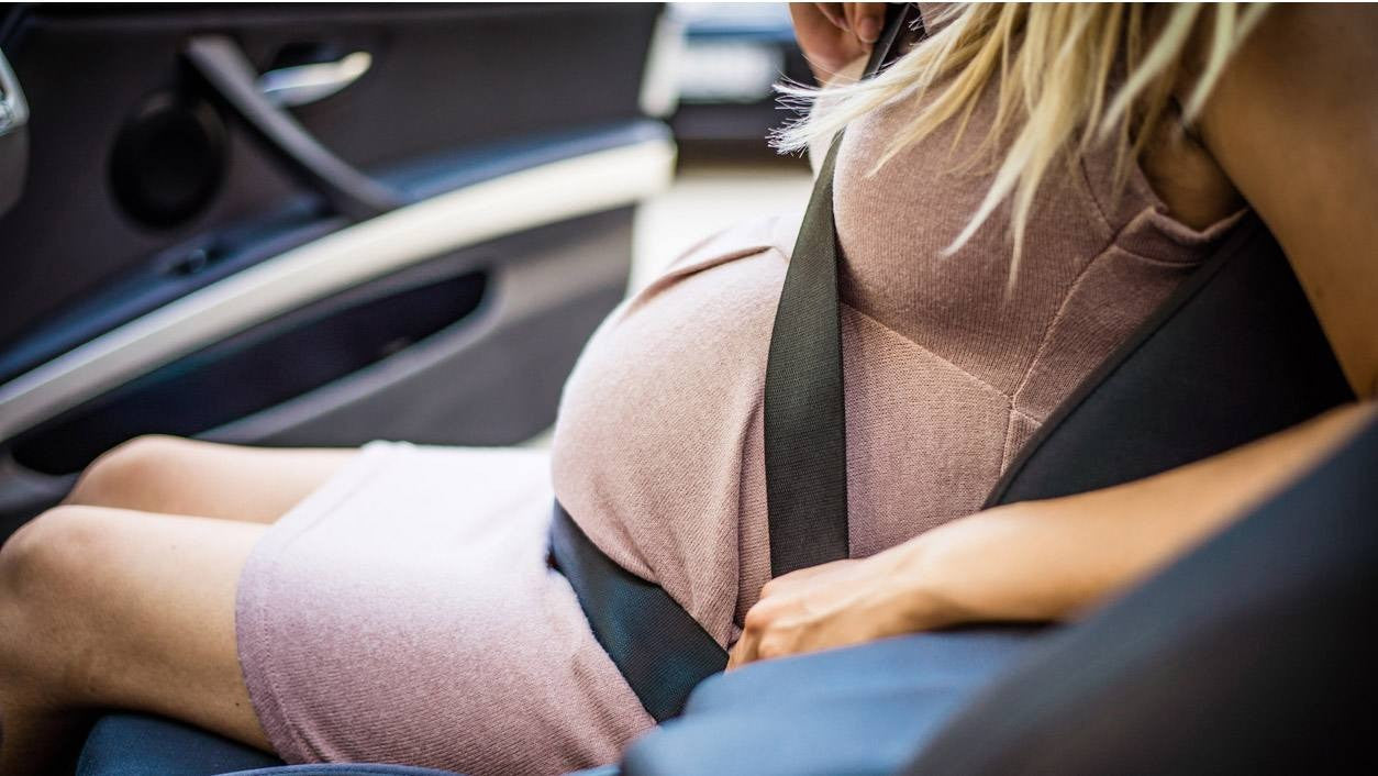 Sono obbligatorie le cinture di sicurezza in gravidanza?