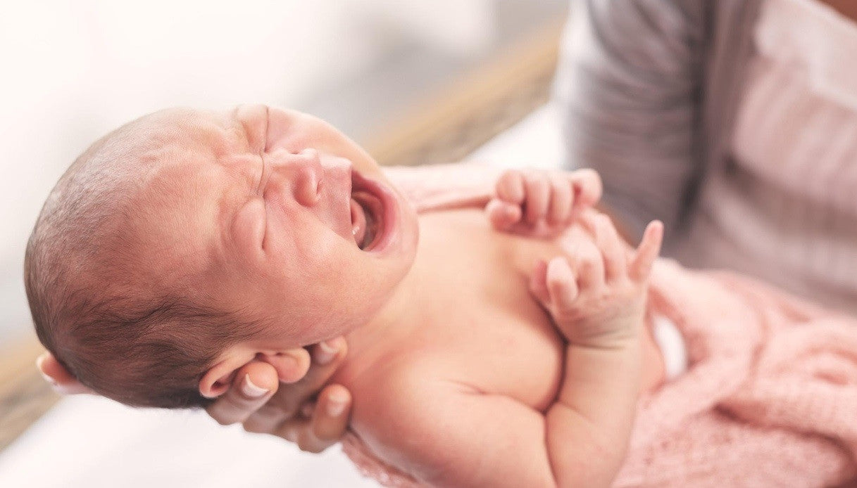 Il  neonato piange alla nascita. Perchè?