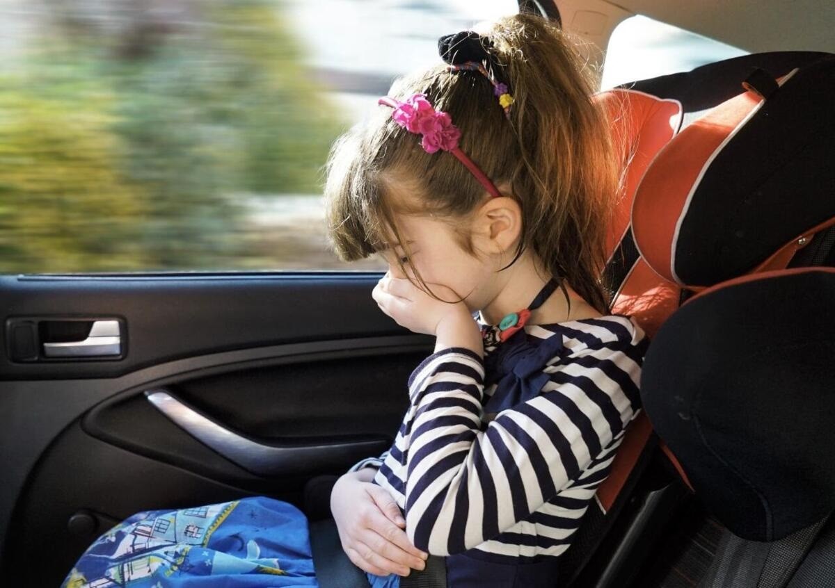 Mal d' auto bambini: consigli e rimedi  pratici per viaggiare.