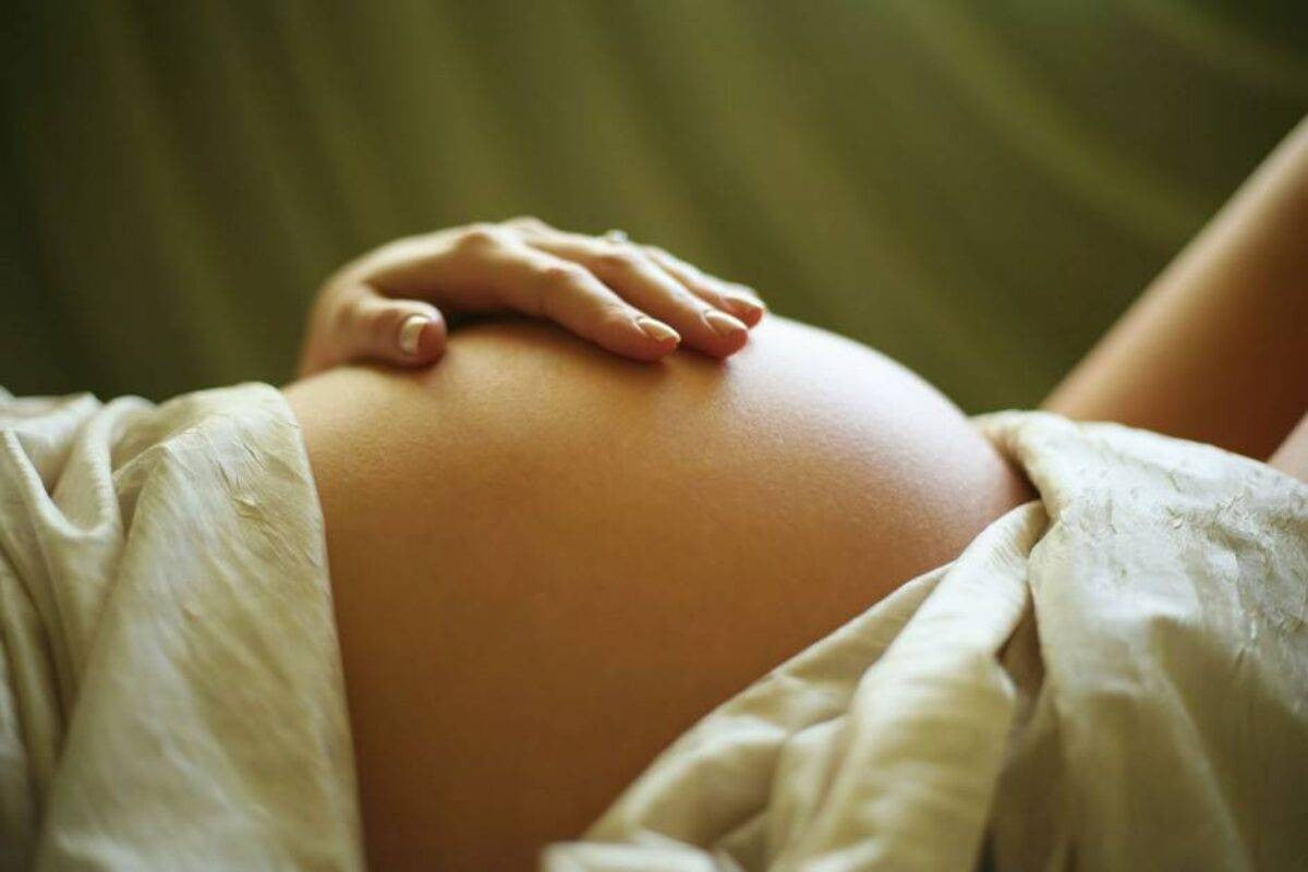 Quarto mese di gravidanza : come cambia il corpo di una donna.