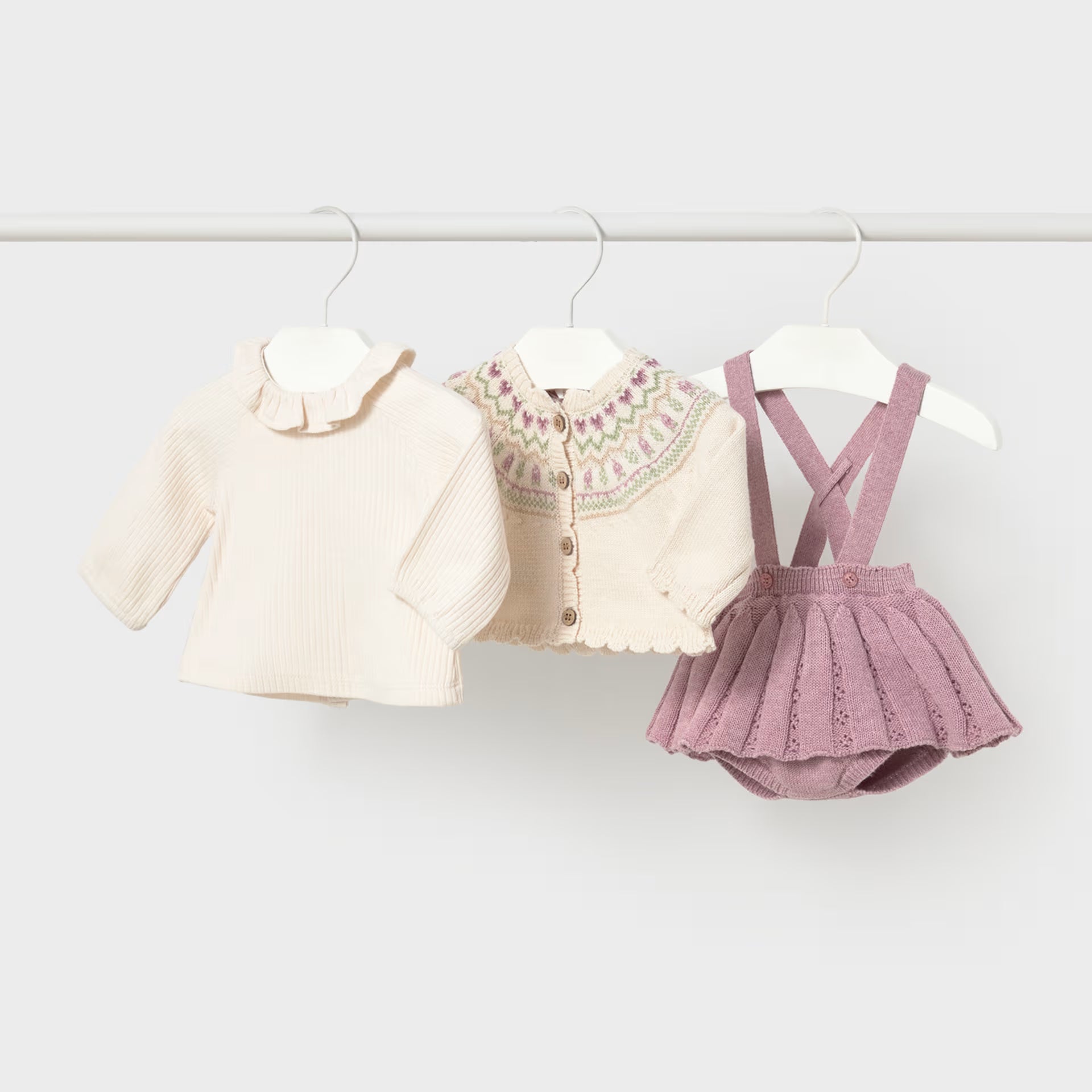Completo 3 Pezzi Neonata culotte con bretelle Mayoral 2804